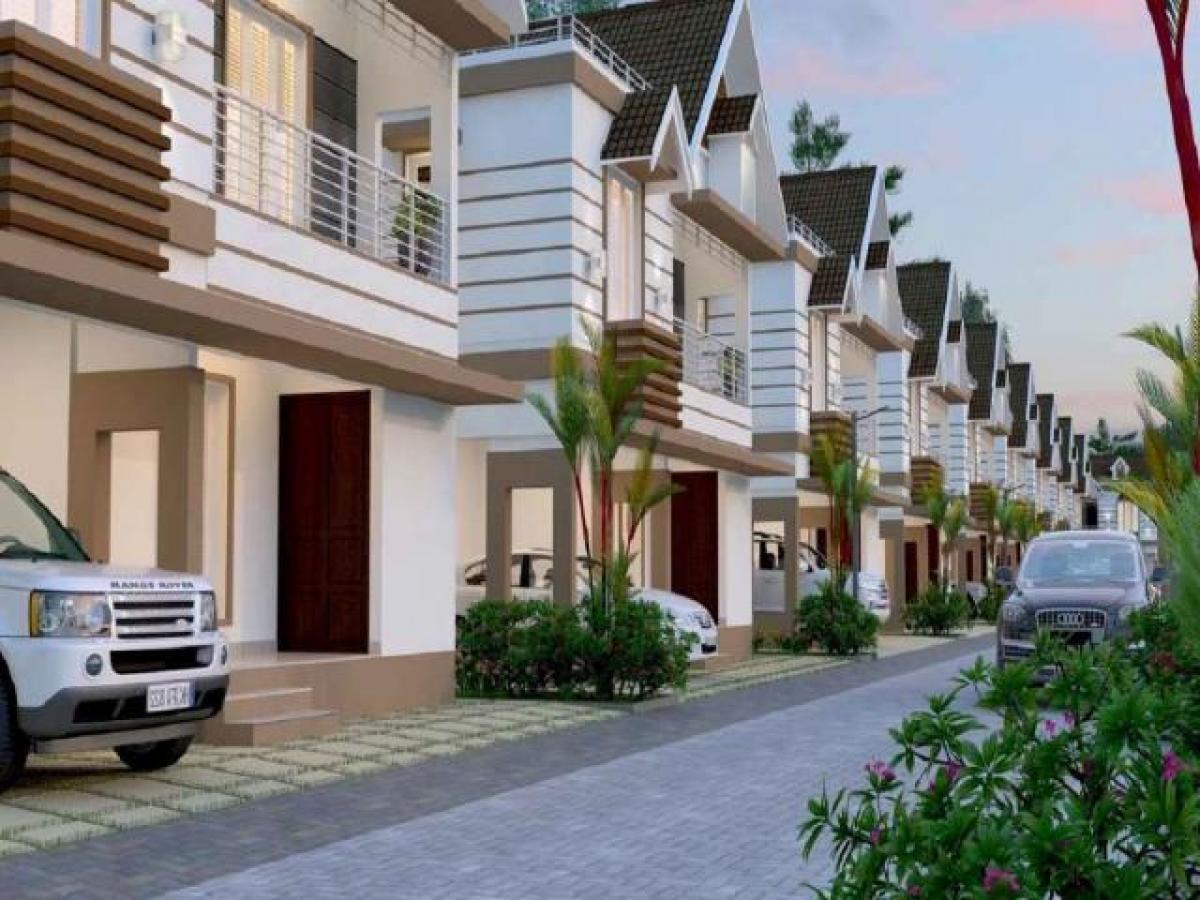 4 bedrooms House in Thrissur, India No. 53592