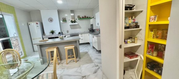 Casa de 4 dormitorios en Alicante, Spain No. 160371 16