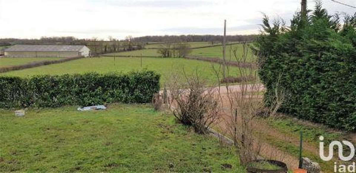 4 bedrooms House in Liernais, France No. 9469