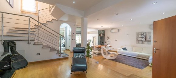 3 bedrooms Villa in Golfo Aranci, Italy No. 170281 2