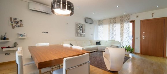 3 bedrooms Villa in Golfo Aranci, Italy No. 170281 5