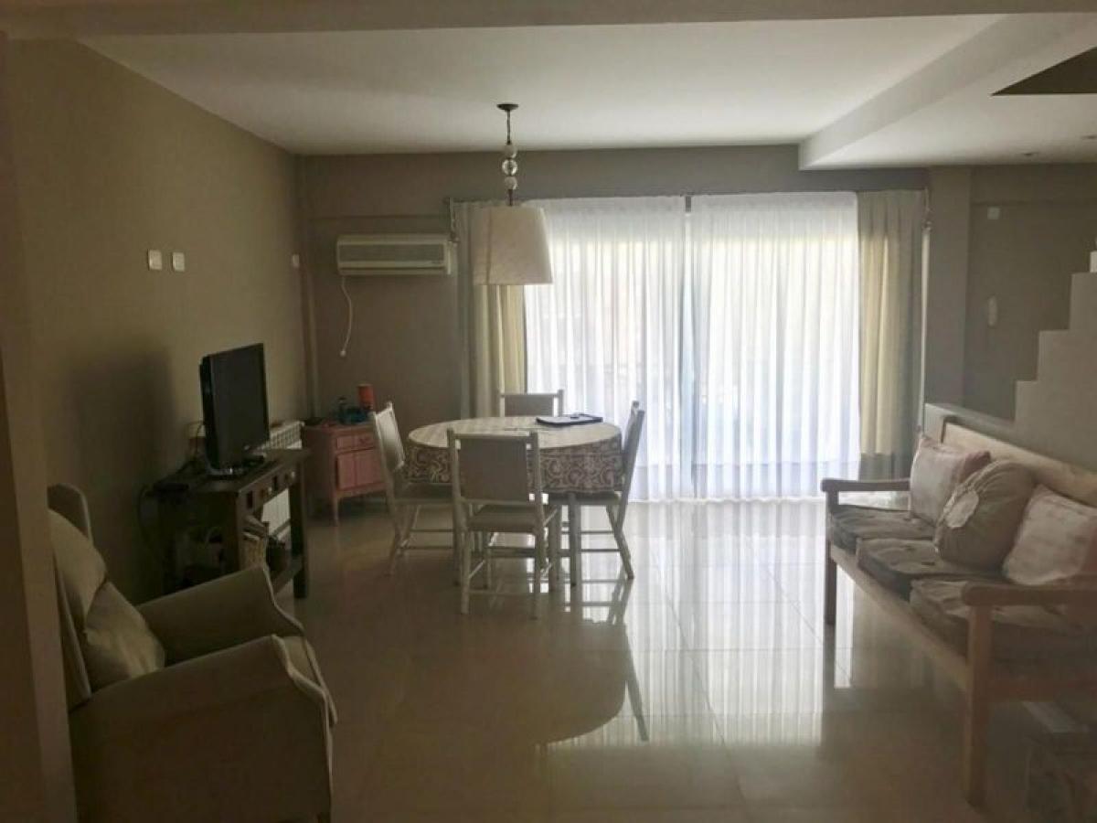 4 bedrooms Apartment in Ezeiza, Argentina No. 68740