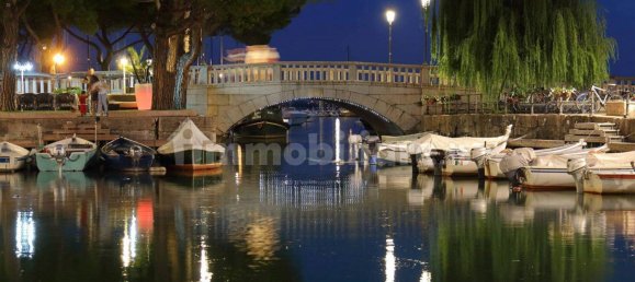 Квартира с 2 спальнями в Дезенцано дель Гарда, Италия № 187863 13