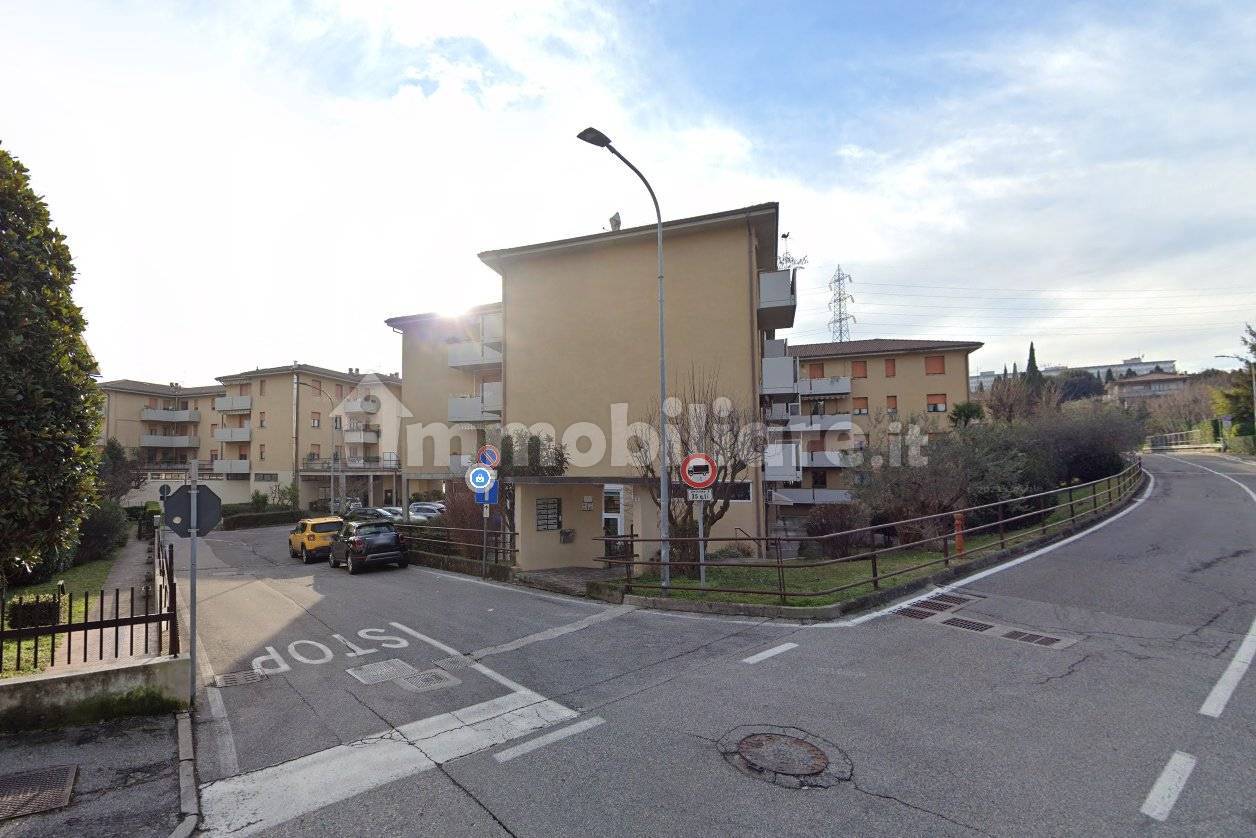 Квартира с 2 спальнями в Дезенцано дель Гарда, Италия № 187863