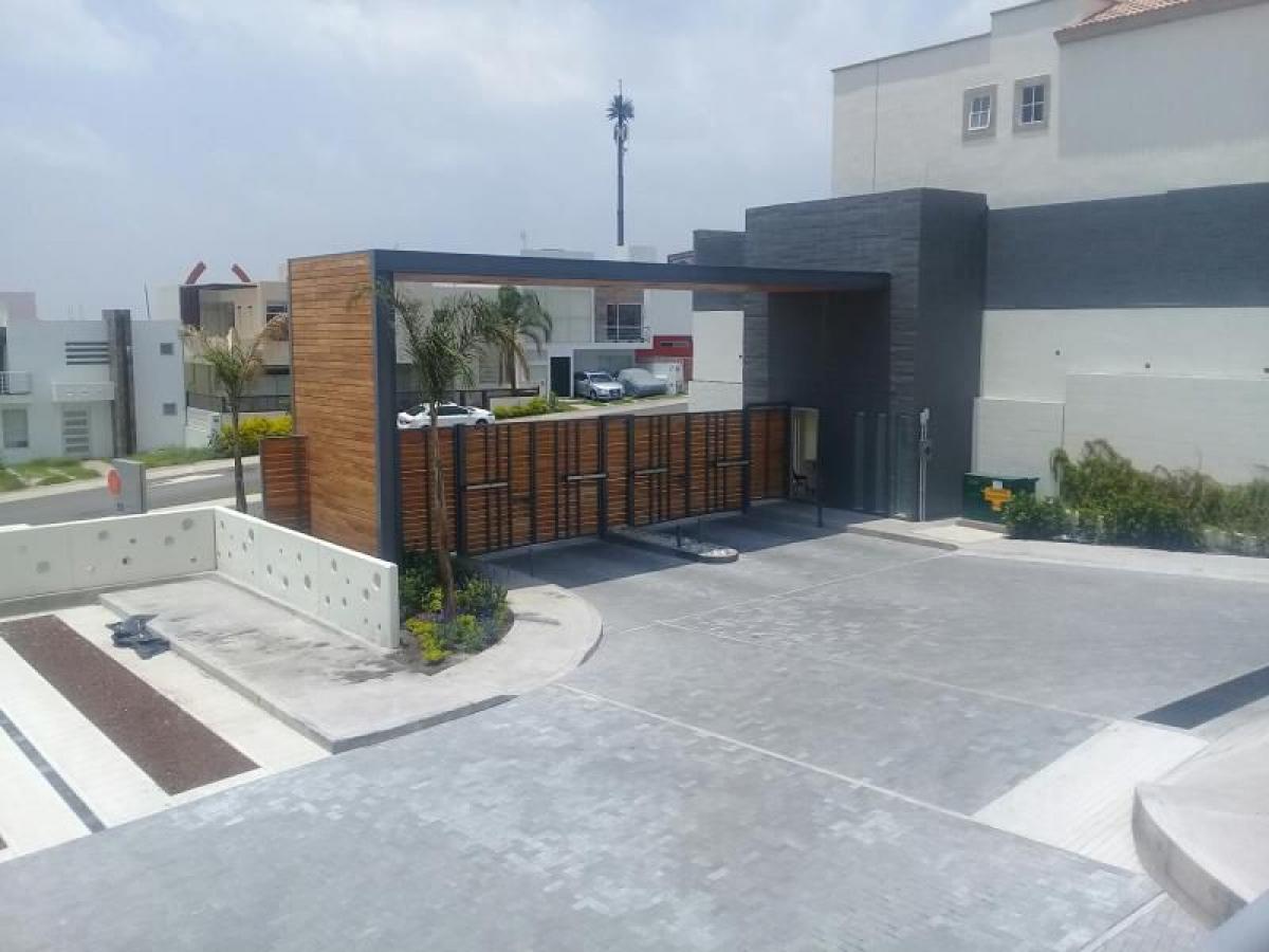 Apartamento de 3 dormitorios en Querétaro, Mexico No. 161966