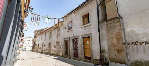 3 bedrooms House in Lousa, Portugal No. 24394 11