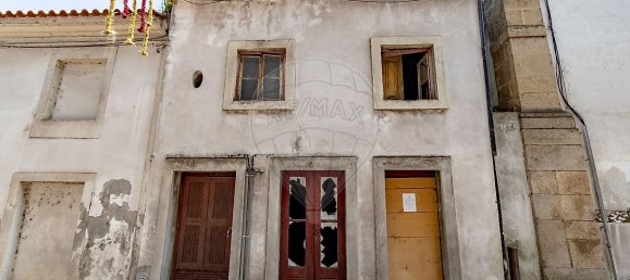 3 bedrooms House in Lousa, Portugal No. 24394 5