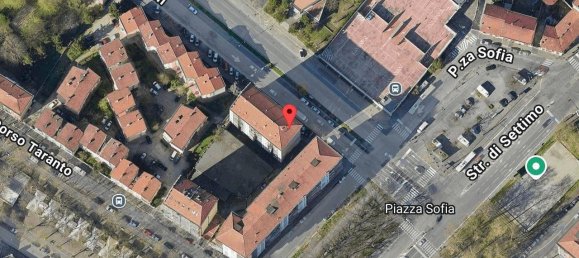 2 bedrooms Apartment in Turin, Italy No. 307478 2