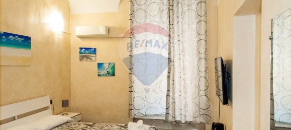 Отель, гостиница с 4 комнатами в Катания, Италия № 281453 43