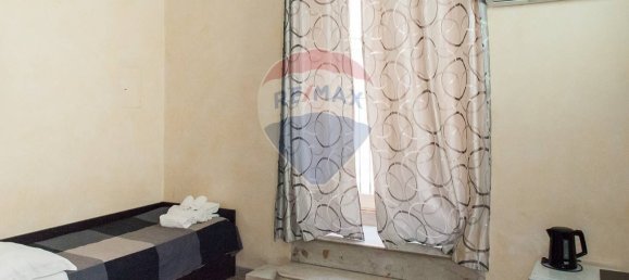 Отель, гостиница с 4 комнатами в Катания, Италия № 281453 34