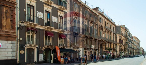 Отель, гостиница с 4 комнатами в Катания, Италия № 281453 17