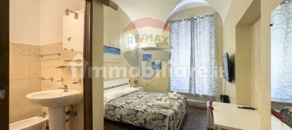 Отель, гостиница с 4 комнатами в Катания, Италия № 281453 48