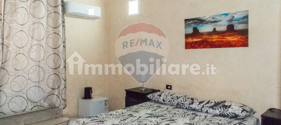 Отель, гостиница с 4 комнатами в Катания, Италия № 281453 7