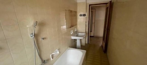 4 rooms Apartment in Alessandria, Italy No. 29037 36