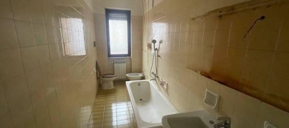 4 rooms Apartment in Alessandria, Italy No. 29037 15