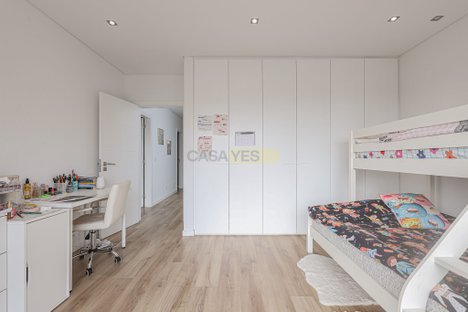 4 غرف نوم منزل في Cascais, Portugal رقم 117531