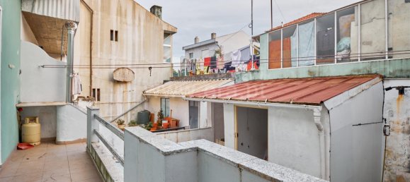 Дом с 3 спальнями в Порту, Португалия № 79812 16