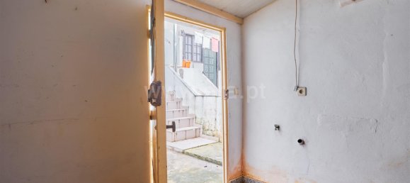 Дом с 3 спальнями в Порту, Португалия № 79812 18