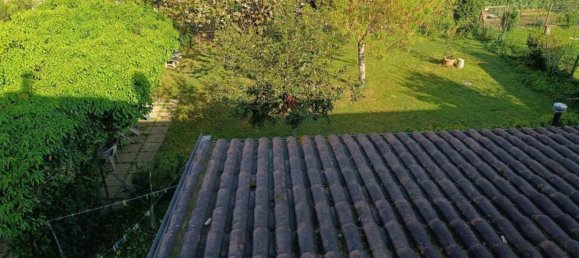 5 rooms House in Carrara, Italy No. 48129 16