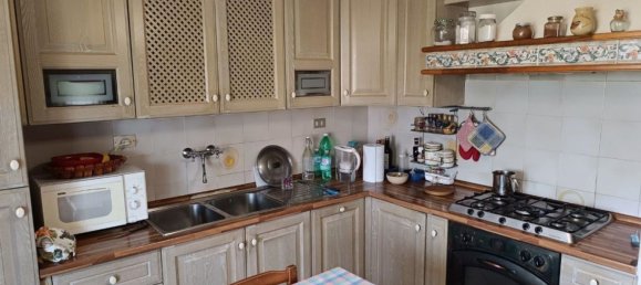 5 rooms House in Carrara, Italy No. 48129 26