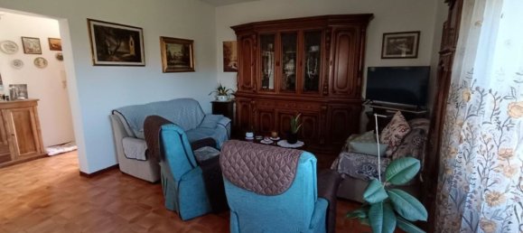 5 rooms House in Carrara, Italy No. 48129 27
