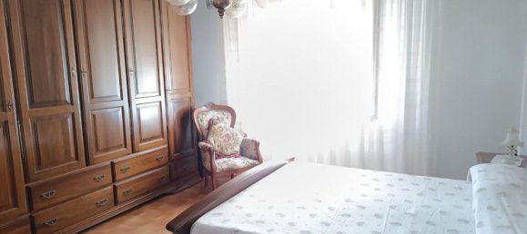 5 rooms House in Carrara, Italy No. 48129 22