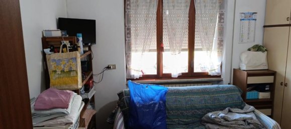 5 rooms House in Carrara, Italy No. 48129 23