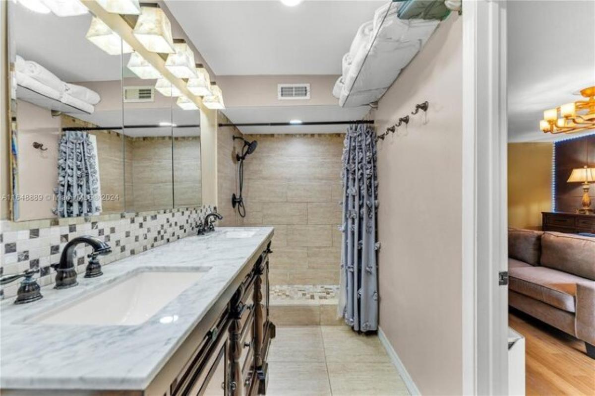 3 bedrooms House in Miami, USA No. 292065