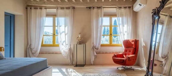 7 bedrooms Villa in Lucca, Italy No. 53126 10