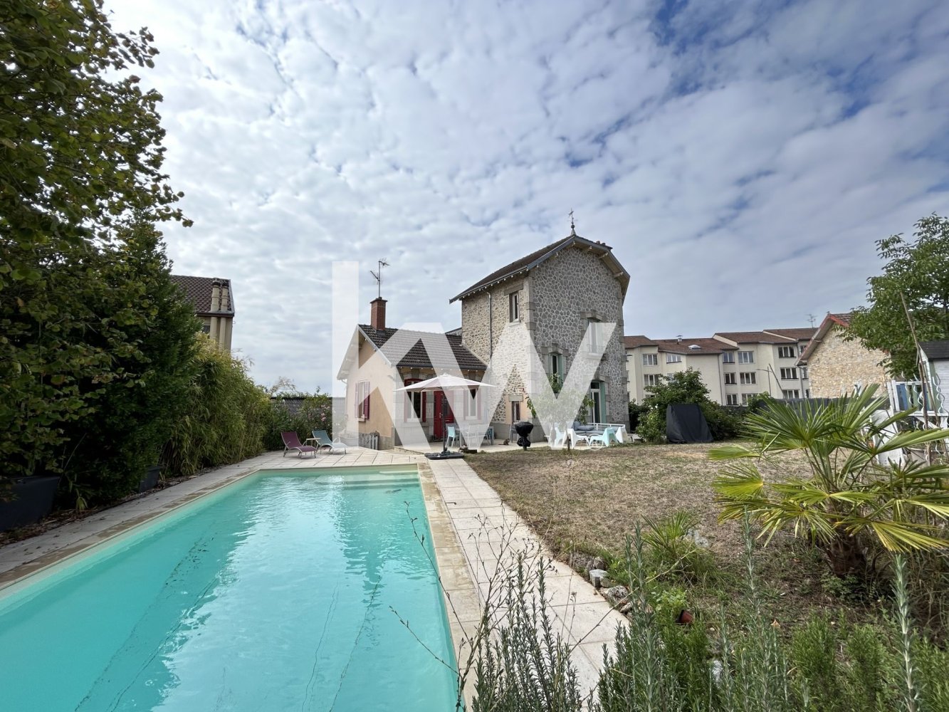 4 bedrooms House in Isle, France No. 327240