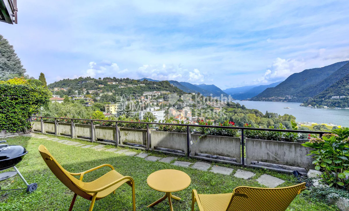 3 bedrooms Apartment in Como, Italy No. 283682