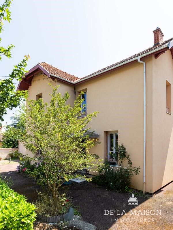 4 غرف نوم فيلا في Rhone, France رقم 322567