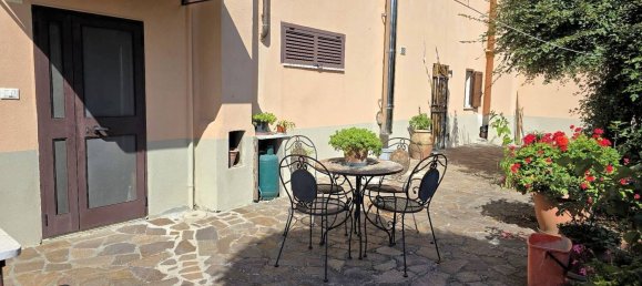 3 bedrooms House in Massa Marittima, Italy No. 335821 4