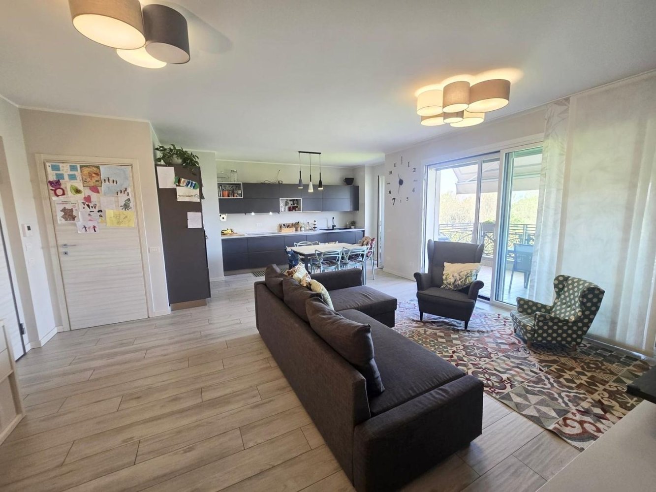 Apartamento T3 em Mediglia, Italy N.º 357851