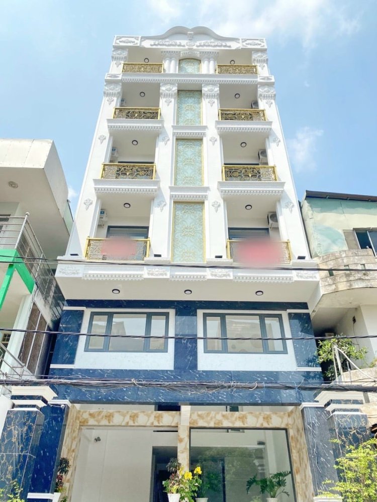 150m² Apartment in District 7, Vietnam No. 7556