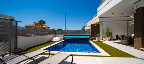 3 Schlafzimmer Villa in Alicante, Spain, Nr. 155915 35