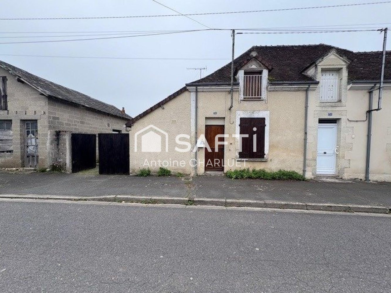 2 bedrooms House in Clion, France No. 158185