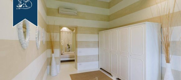 5 bedrooms House in Lucca, Italy No. 381072 48