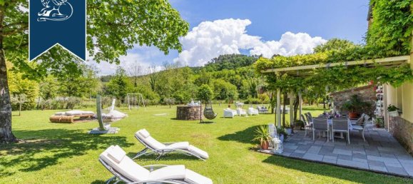 5 bedrooms House in Lucca, Italy No. 381072 22