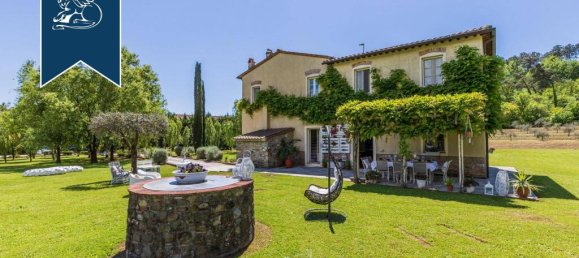 5 bedrooms House in Lucca, Italy No. 381072 21