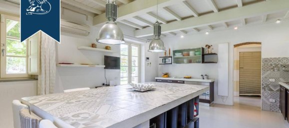 5 bedrooms House in Lucca, Italy No. 381072 43