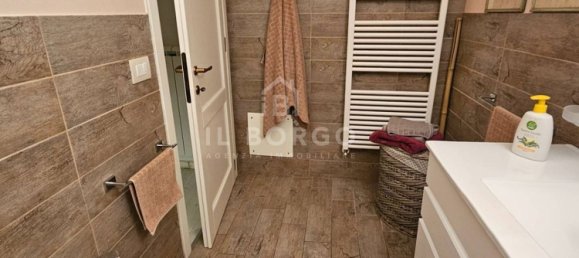 5 rooms Apartment in Pescia, Italy No. 46004 7