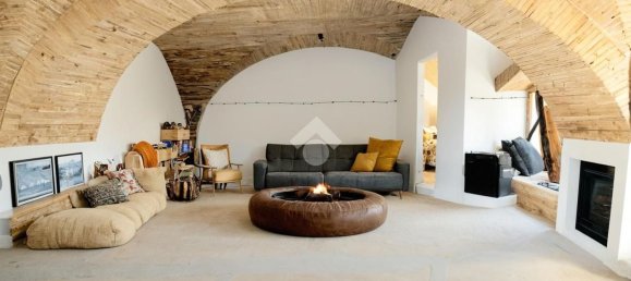 Estudio en Lucera, Italy No. 299725 2