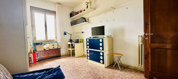 4 rooms Apartment in Florence, Italy No. 291031 13