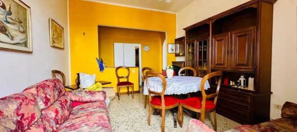 4 rooms Apartment in Florence, Italy No. 291031 2