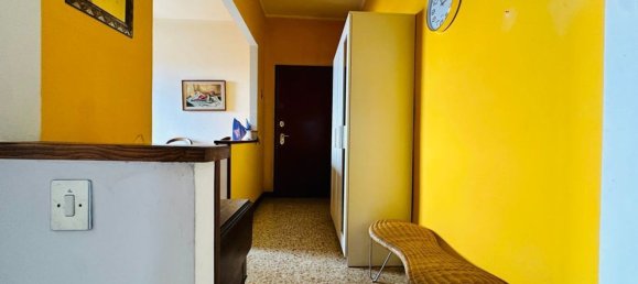 4 rooms Apartment in Florence, Italy No. 291031 7