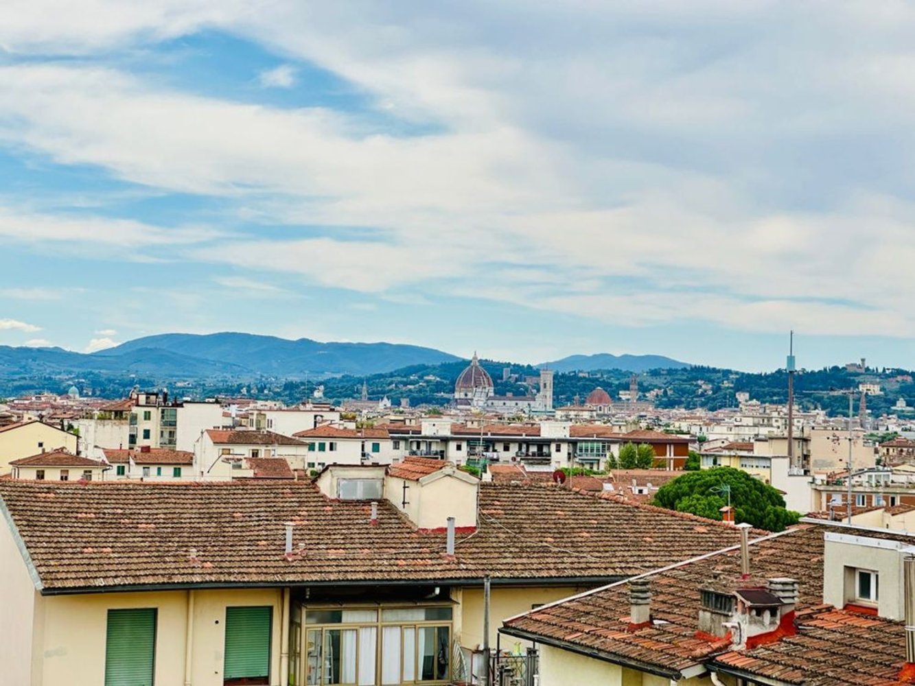 4 rooms Apartment in Florence, Italy No. 291031