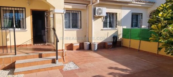 3 Schlafzimmer Villa in Guardamar del Segura, Spain, Nr. 28928 2