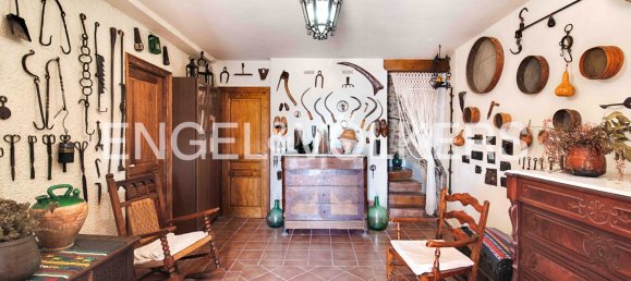 3 bedrooms House in Garriguella, Spain No. 172175 3