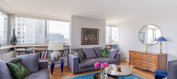 Apartamento de 3 dormitorios en Paris, France No. 166098 3